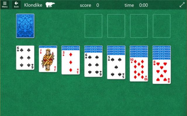 Màn hình tự động chia đều quân bài vào 7 cột khác nhau